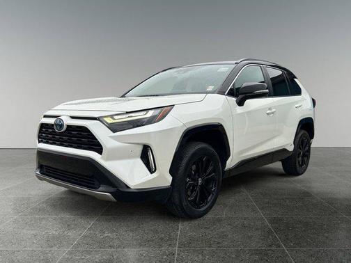 2022 Toyota RAV4 Hybrid SE