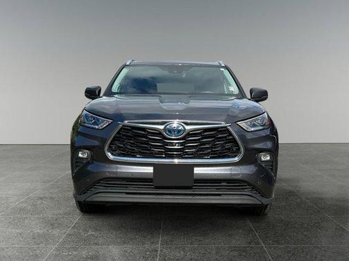2022 Toyota Highlander Hybrid Limited