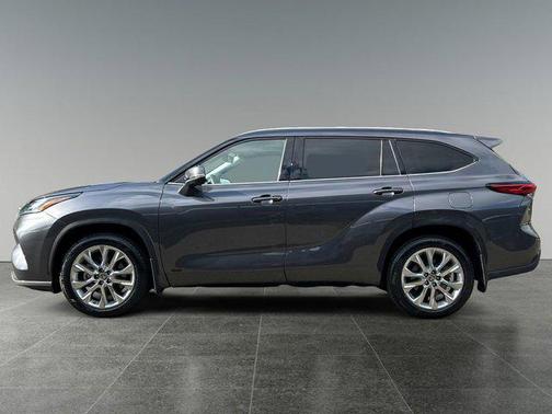 2022 Toyota Highlander Hybrid Limited