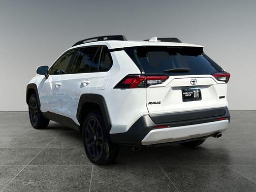 2023 Toyota RAV4 Adventure