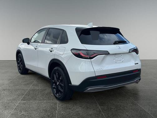 Platinum White Pearl 2025 Honda HR-V AWD Sport
