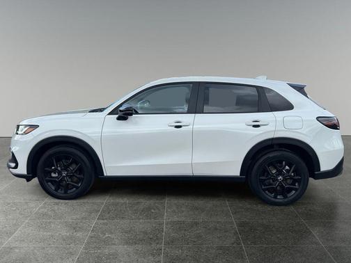 Platinum White Pearl 2025 Honda HR-V AWD Sport
