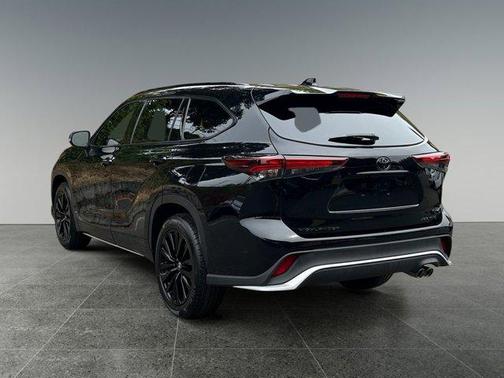 2024 Toyota Highlander XSE