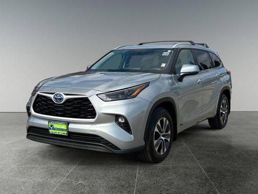 2024 Toyota Highlander Hybrid XLE