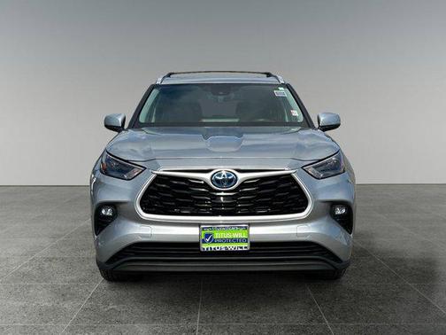 2024 Toyota Highlander Hybrid XLE