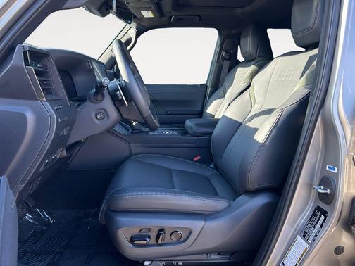 Bi-Tone Paint 2026 Lexus GX 550 Overtrail+