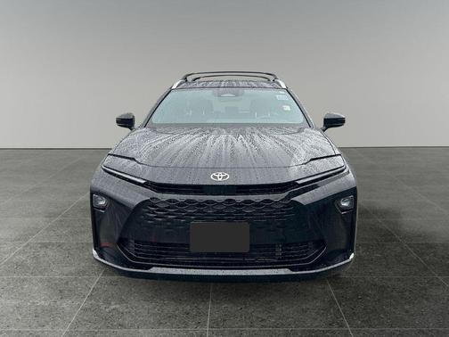 Black 2025 Toyota Crown Signia XLE