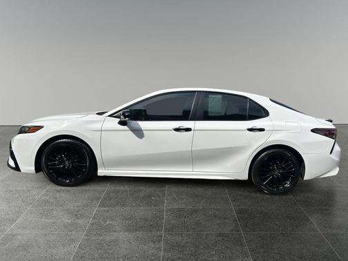 White 2022 Toyota Camry SE