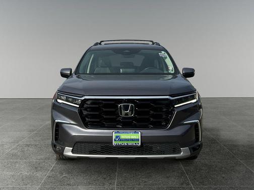 Gray 2023 Honda Pilot AWD Elite