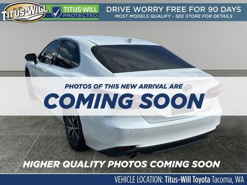 2022 Toyota Camry Hybrid XLE