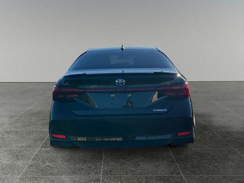 2021 Toyota Avalon Hybrid XSE