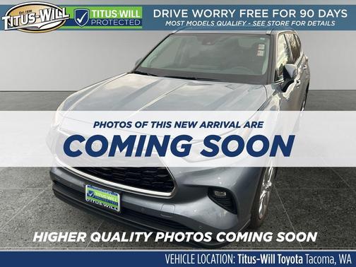Moon Dust 2023 Toyota Highlander Limited