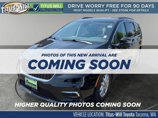 Brilliant Black Crystal Pearlcoat 2022 Chrysler Pacifica Touring L