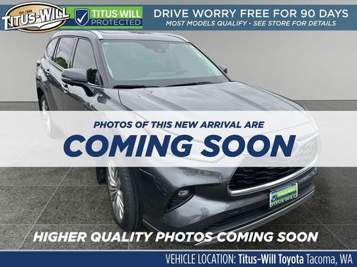 Magnetic Gray Metallic 2023 Toyota Highlander Platinum