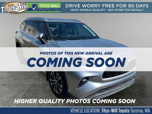 Celestial Silver Metallic 2022 Toyota Highlander XLE