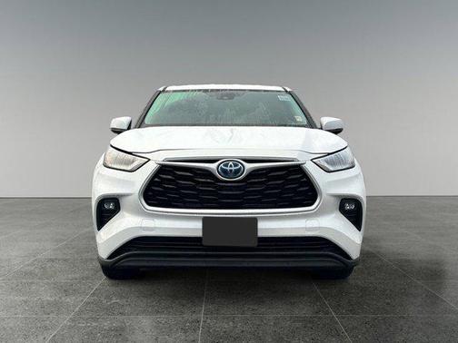 2023 Toyota Highlander Hybrid LE