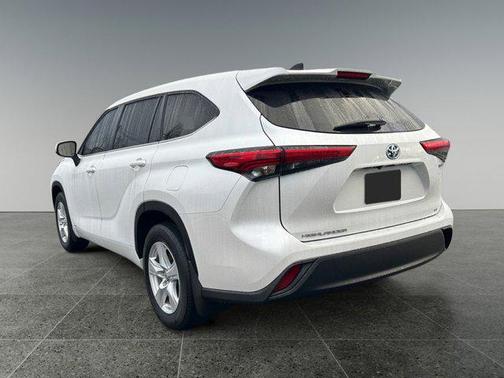 2023 Toyota Highlander Hybrid LE