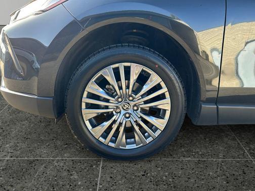 Celestial Black 2021 Toyota Venza XLE