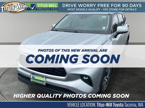 Celestial Silver Metallic 2022 Toyota Highlander XLE