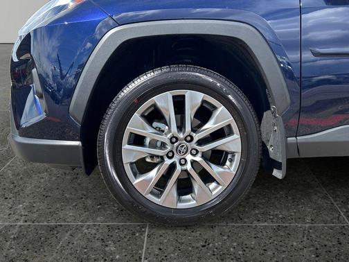 Blueprint 2025 Toyota RAV4 XLE Premium