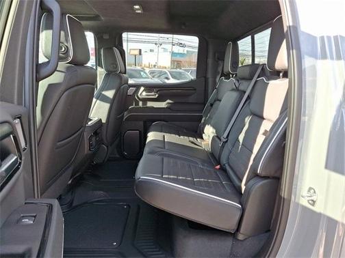2025 GMC Sierra 1500 AT4X