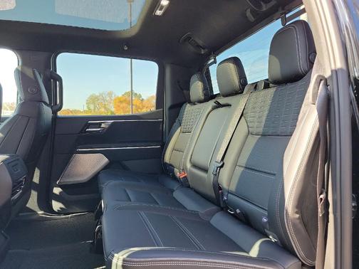 2025 GMC Sierra EV Denali