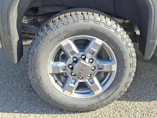 2026 GMC Sierra 2500 SLT