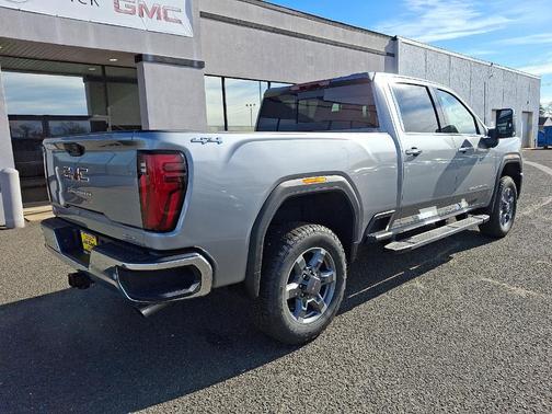 2026 GMC Sierra 2500 SLT
