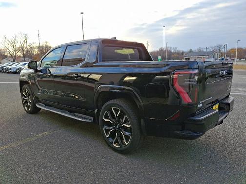 2025 GMC Sierra EV Denali