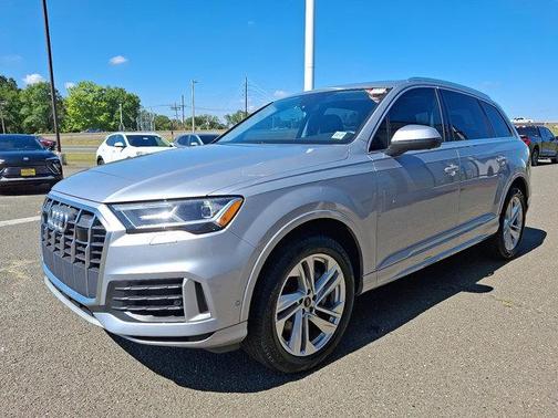 2022 Audi Q7 55 Premium Plus