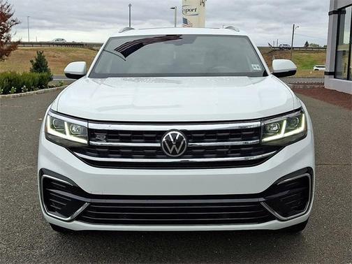 2022 Volkswagen Atlas Cross Sport 2.0T SEL R-Line