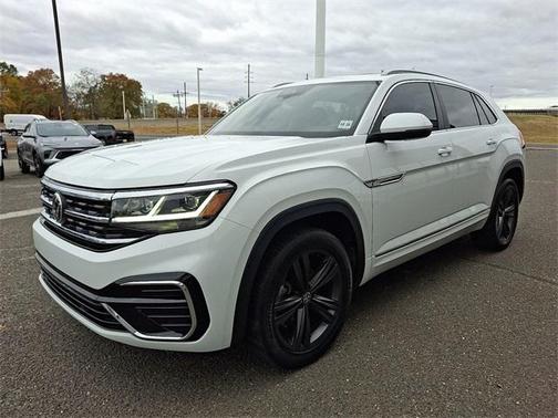2022 Volkswagen Atlas Cross Sport 2.0T SEL R-Line