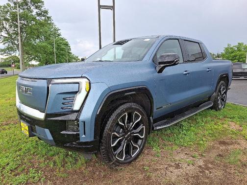 2025 GMC Sierra EV Denali