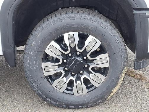2025 GMC Sierra 2500 Denali
