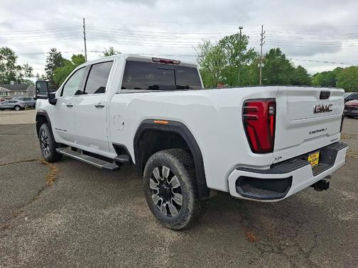 2025 GMC Sierra 2500 Denali