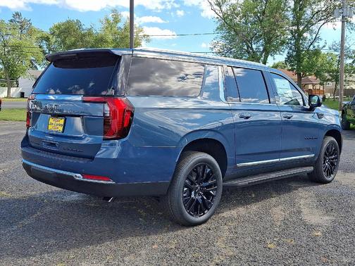 2025 GMC Yukon XL Elevation