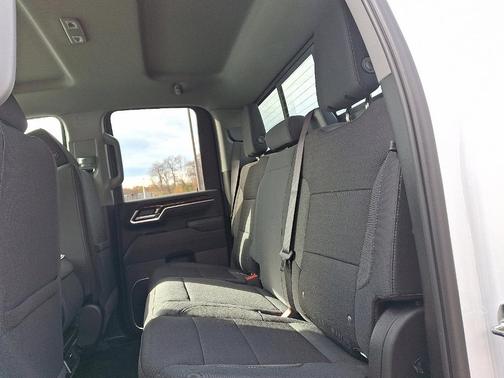 2026 GMC Sierra 2500 SLE