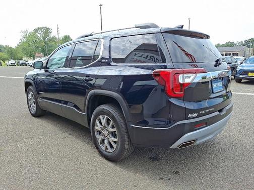 2021 GMC Acadia SLT