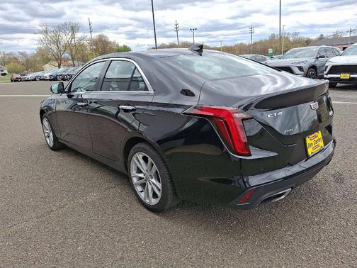 2022 Cadillac CT4 Luxury
