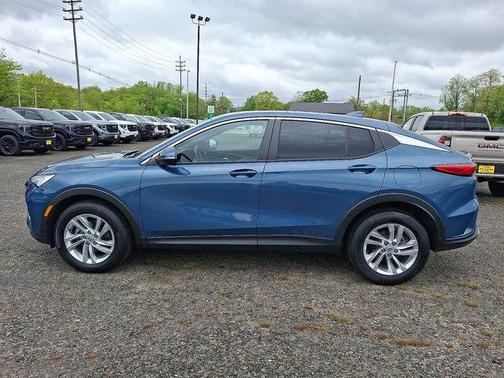Ocean Blue Metallic 2025 Buick Envista Preferred