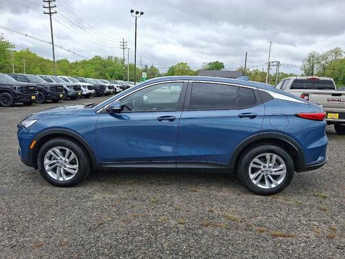 Ocean Blue Metallic 2025 Buick Envista Preferred