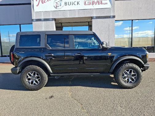 2023 Ford Bronco Badlands