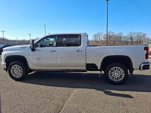 2022 Chevrolet Silverado 2500 High Country