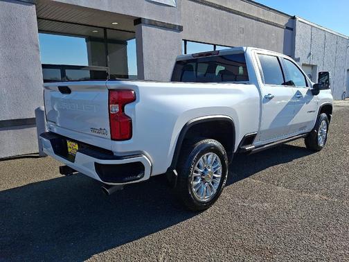 2022 Chevrolet Silverado 2500 High Country