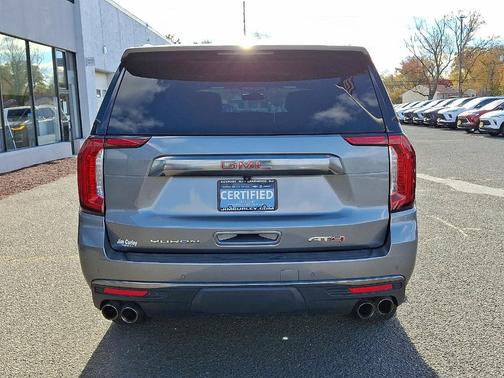 2022 GMC Yukon XL AT4