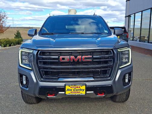 2022 GMC Yukon XL AT4