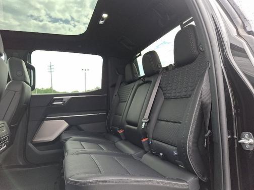 2025 GMC Sierra EV Denali