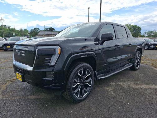 2025 GMC Sierra EV Denali