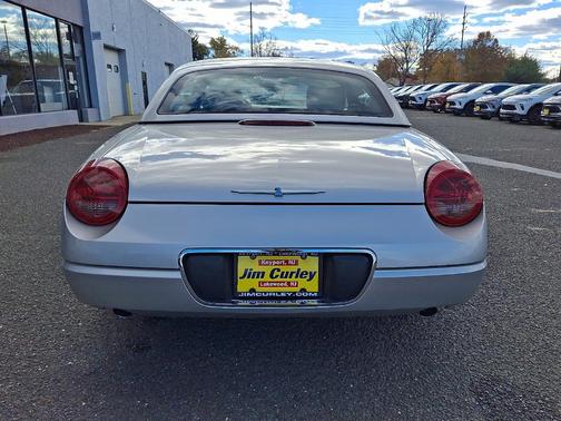 2005 Ford Thunderbird 