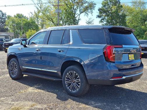 2025 GMC Yukon Elevation
